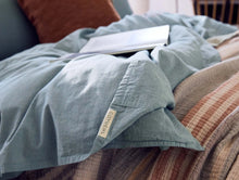 Load image into Gallery viewer, Organic Crinkled Percale Fitted Sheet