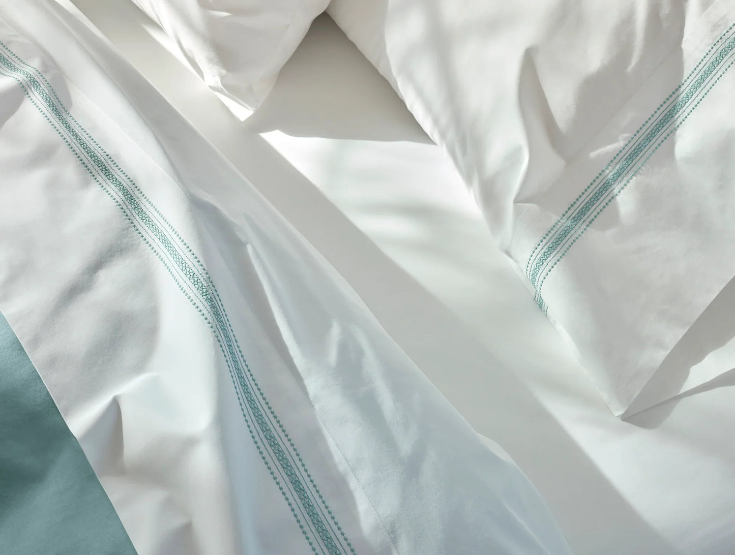 Landscape Embroidered Organic Percale Sheet Set