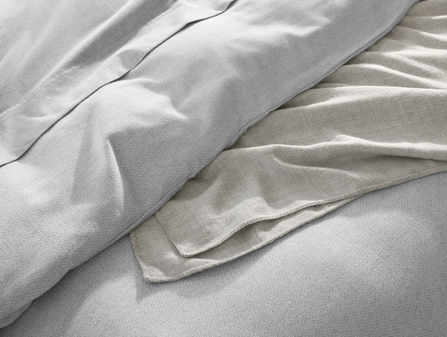 Coyuchi Full Queen Pale Gray Heather Texture Cloud Brushed Organic Flannel Duvet Cover