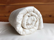 Load image into Gallery viewer, Holy Lamb Organics Certified Organic Crib Comforter