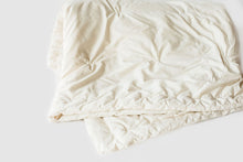 Load image into Gallery viewer, Holy Lamb Organics All-Natural Wool Comforter